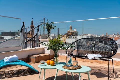 View (from property/room), Balcony/Terrace, City view