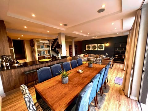 Dining area, kitchen