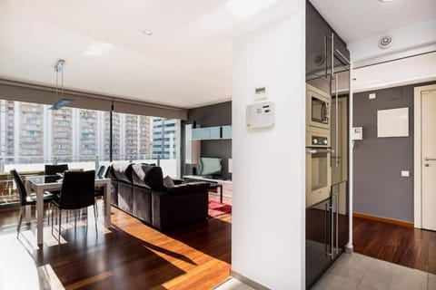 Modern Luxury Apartment Fira Bcn Apartment in L'Hospitalet de Llobregat