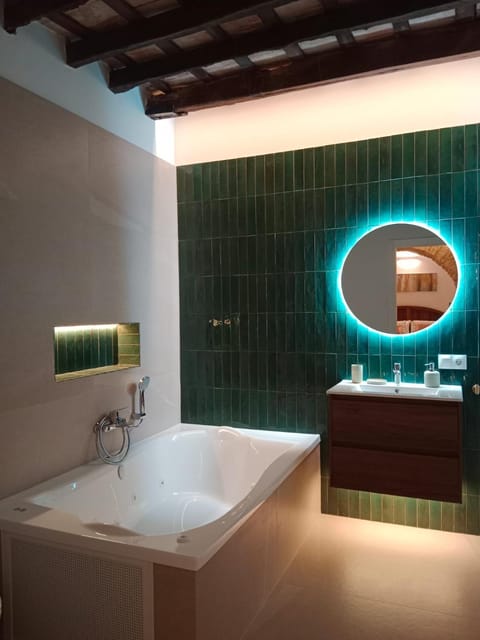 Bathroom, Bath