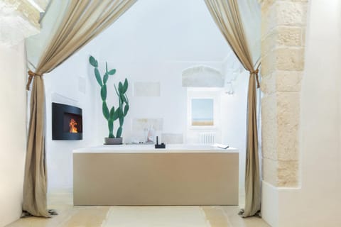 Communal lounge/ TV room, Hot Tub, Hot Tub