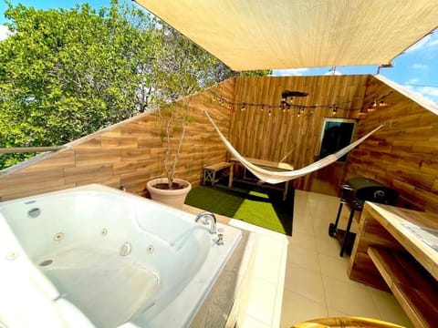 Hot Tub, Balcony/Terrace