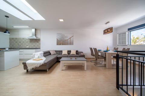 Kitchen or kitchenette, Living room, Dining area