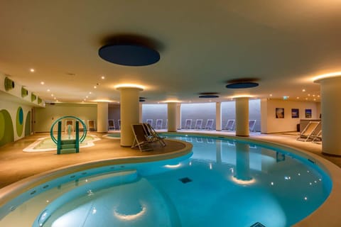 Spa and wellness centre/facilities, Swimming pool