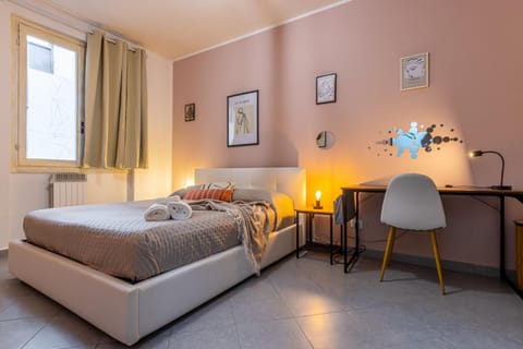 Steps from the Lake - Charme in the Inner City Apartment in Desenzano del Garda