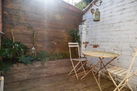 Hereford City - St Owens Terrace - Comfortable & Spacious Well Presented Three Storey House, Perfect For a Weekend Away & Exploring The City On Foot - Hosted By RENTMYHOUSE Apartment in Hereford