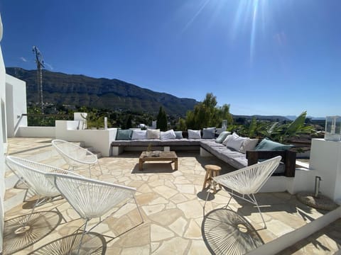 Natural landscape, View (from property/room), Mountain view, sunbed