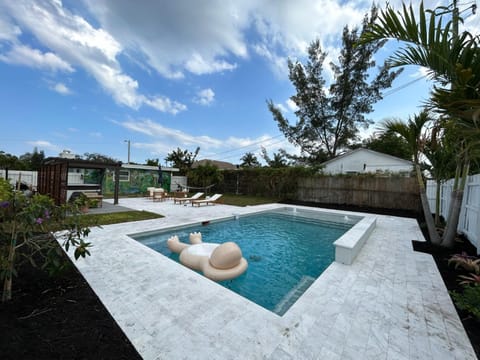 Property building, Day, Natural landscape, Garden, Garden view, Pool view, Swimming pool