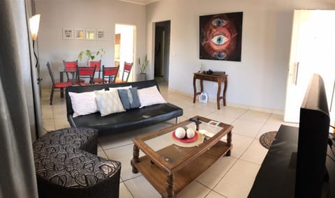 TV and multimedia, Living room, Dining area