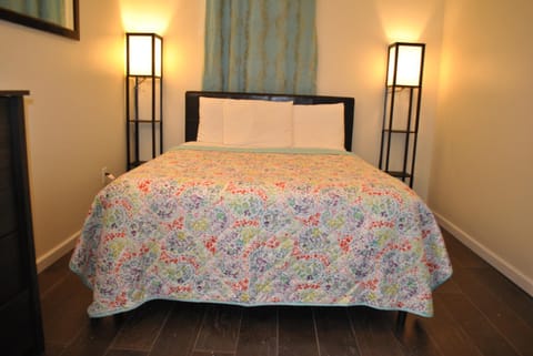 Bed, Photo of the whole room