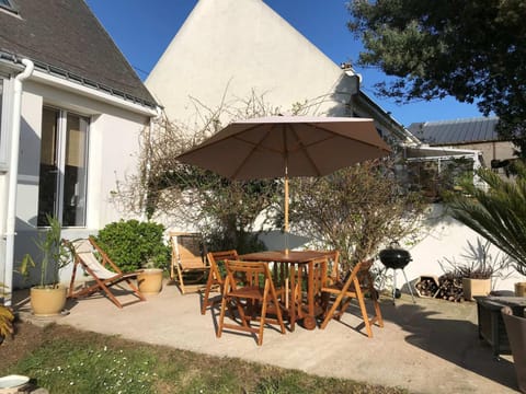 Maison lumineuse avec jardin, à 10 min du centre de Le Palais, animaux acceptés - FR-1-418-183 House in Brittany
