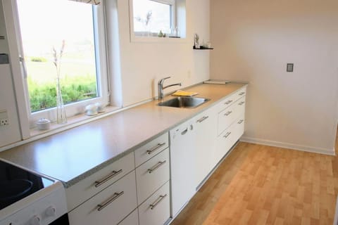 The Little Red Cabin Near Blåvand! Cabin in Blåvand