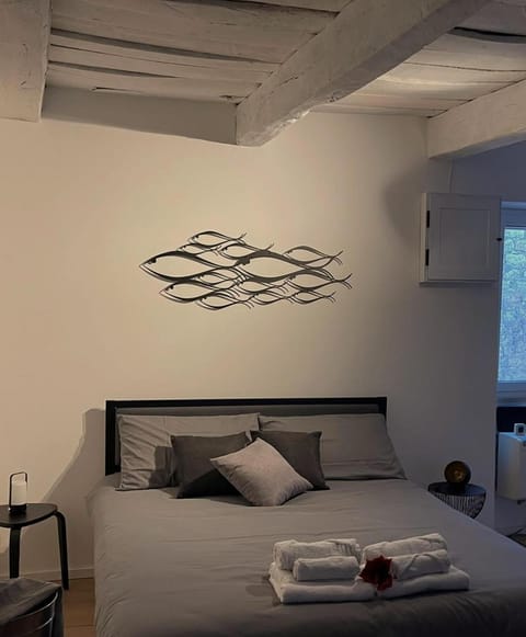 Bed, Decorative detail, Bedroom