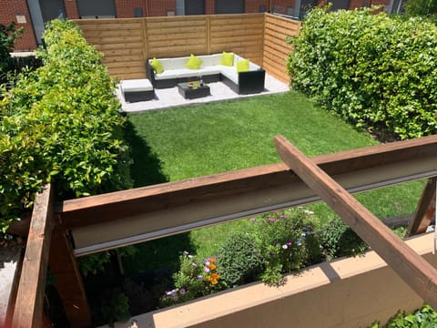 Garden, Seating area