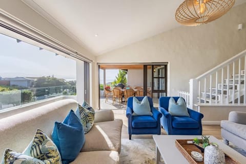 Sanctuary Beach Hideaway - 8 sleeper - 50m onto Robberg 5 House in Plettenberg Bay