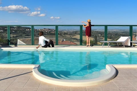 Natural landscape, Balcony/Terrace, City view, Pool view, Swimming pool