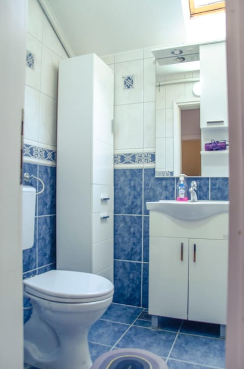 Engadin's Old Town Units - Free Parking Apartment in Sarajevo