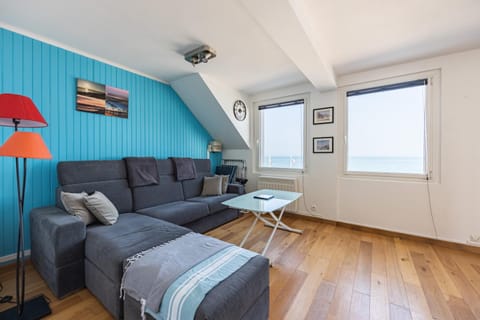 Living room, Sea view