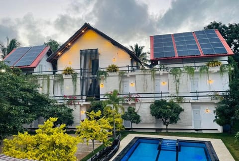 Property building, Swimming pool
