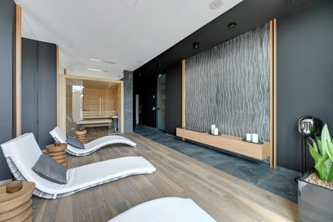 Sauna, Area and facilities