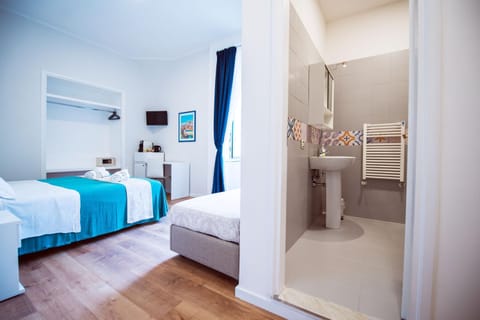 CVM Mare Luna Guest House Bed and Breakfast in Maiori