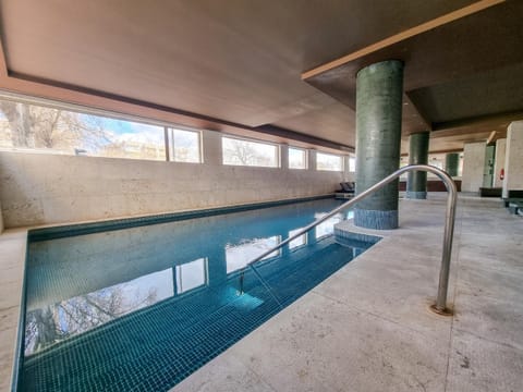 Swimming pool, Swimming pool