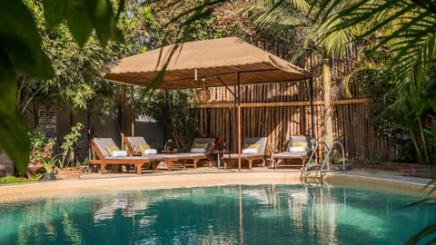 Swimming pool