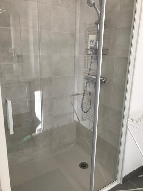 APPARTEMENT NEUF ET BIEN SITUE AVEC UN CLASSEMENT Apartment in St-Malo