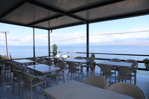 LakeFront House Bed and Breakfast in Montenegro