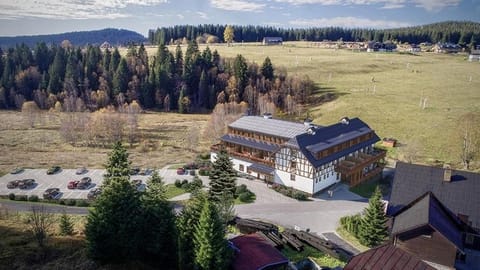 Property building, Natural landscape, Bird's eye view, Mountain view
