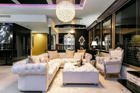 Living room, Lounge or bar, Seating area