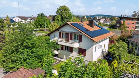 Appartement de 3 pièces, dans la maison familial à Morat-Murten, Fribourg-CH Apartment in Fribourg, Switzerland