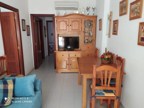Communal lounge/ TV room, Dining area