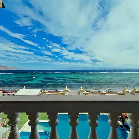 Pool view, Sea view