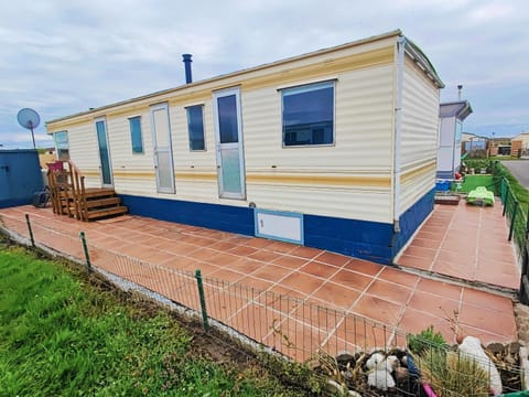 Przytulny domek holenderski z podgrzewanym odkrytym basenem do dyspozycji gości Campground/
RV Resort in De Haan