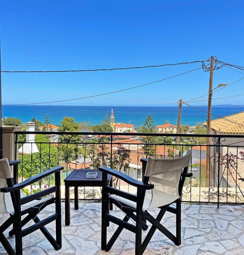 View (from property/room), Balcony/Terrace, Seating area, Sea view