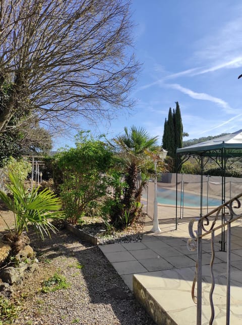 Garden, Swimming pool