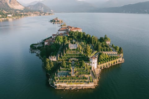 Bird's eye view, Lake view, Mountain view