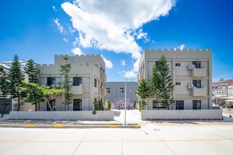 Property building, Day