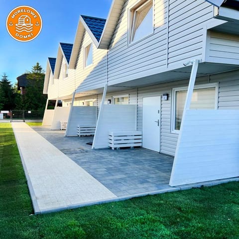 Property building, Facade/entrance, Garden