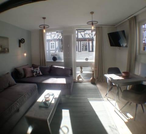 Kitchen or kitchenette, Seating area, Evening entertainment, Bedroom
