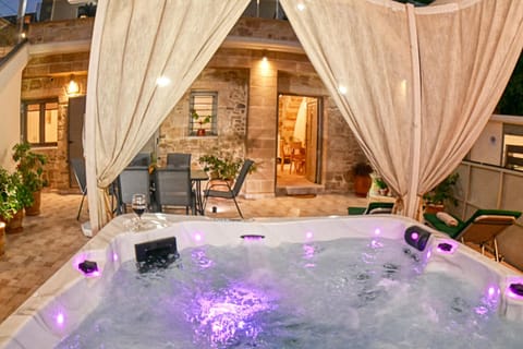 Patio, Night, Hot Tub
