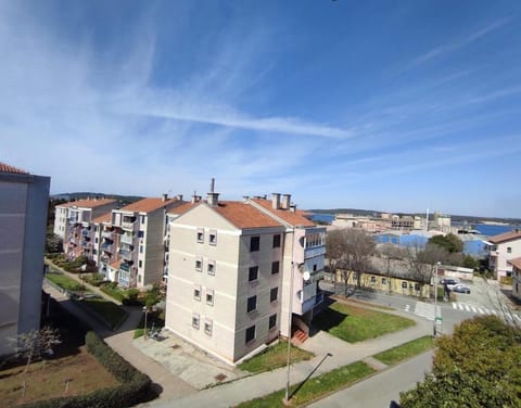 Neighbourhood, Sea view, Street view