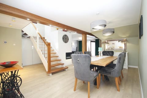 Dining area, Family, fireplace, flat iron