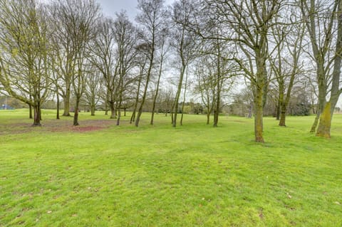 Nearby landmark, Natural landscape, Garden