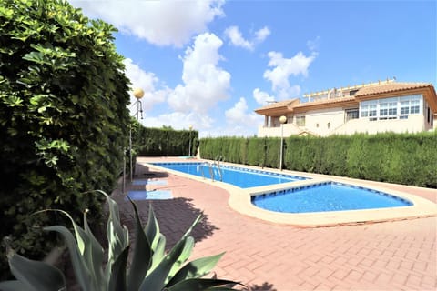 Property building, Swimming pool, Swimming pool