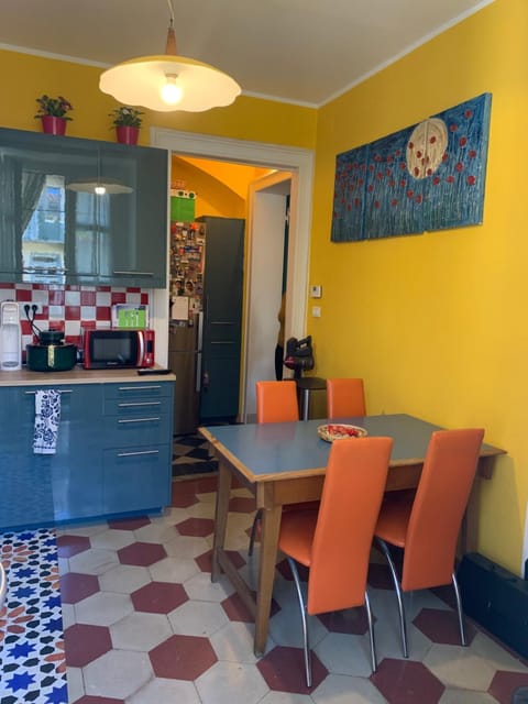 Dining area, Italian breakfast