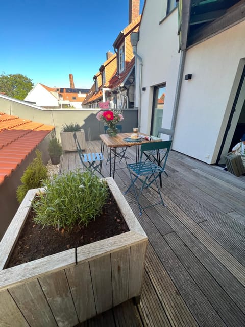 Balcony/Terrace, Cycling