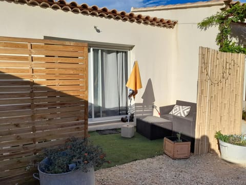Property building, Patio, Garden, Living room, Garden view