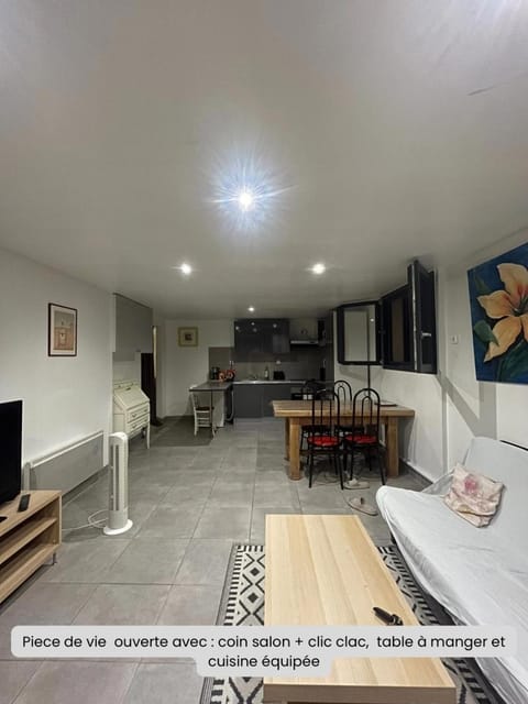 Grand appartement T2 Apartment in Solliès-Toucas